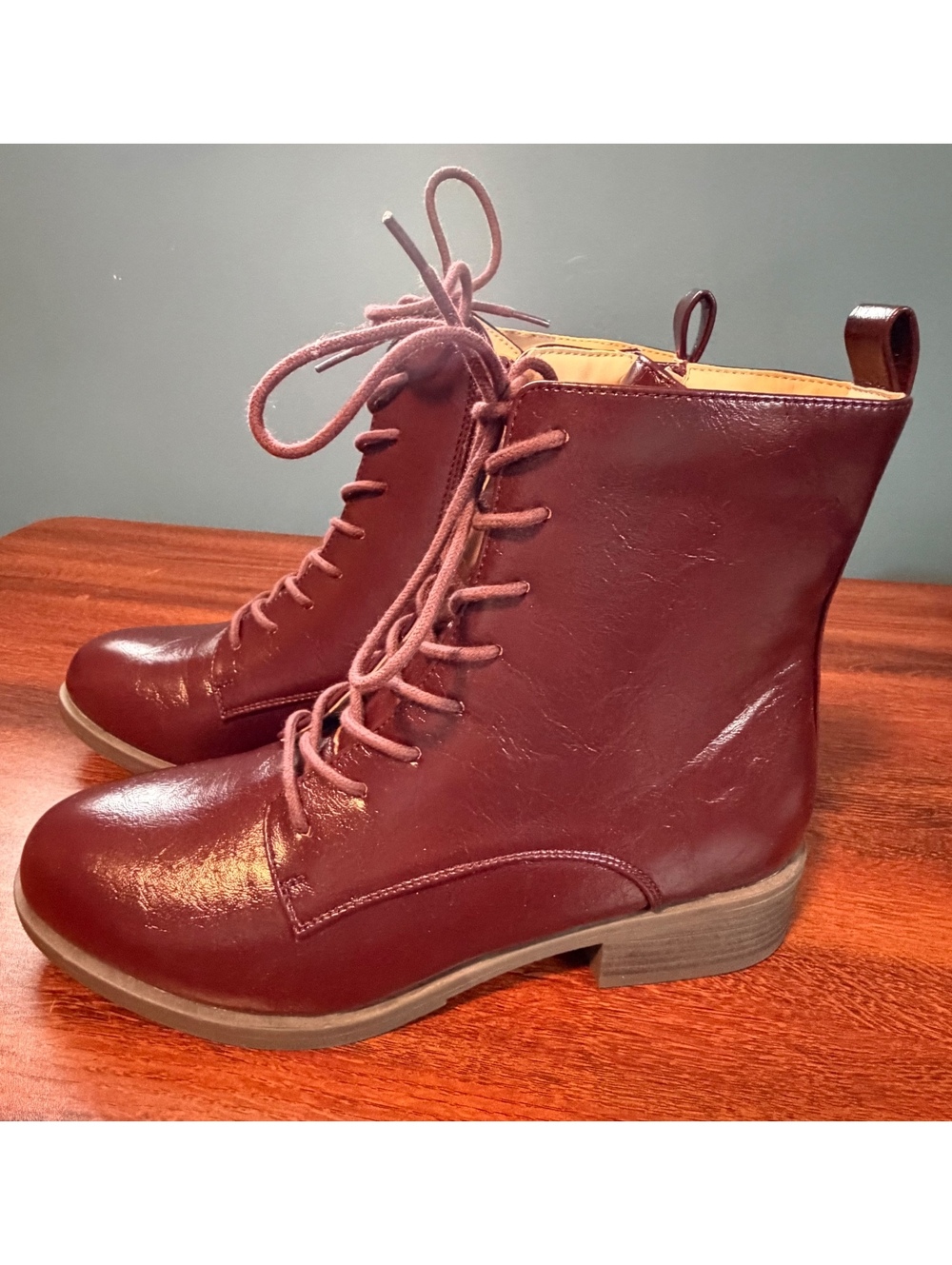 Journee Collection oxblood lace up combat boots Vienna 8.5 - Picture 4 of 8